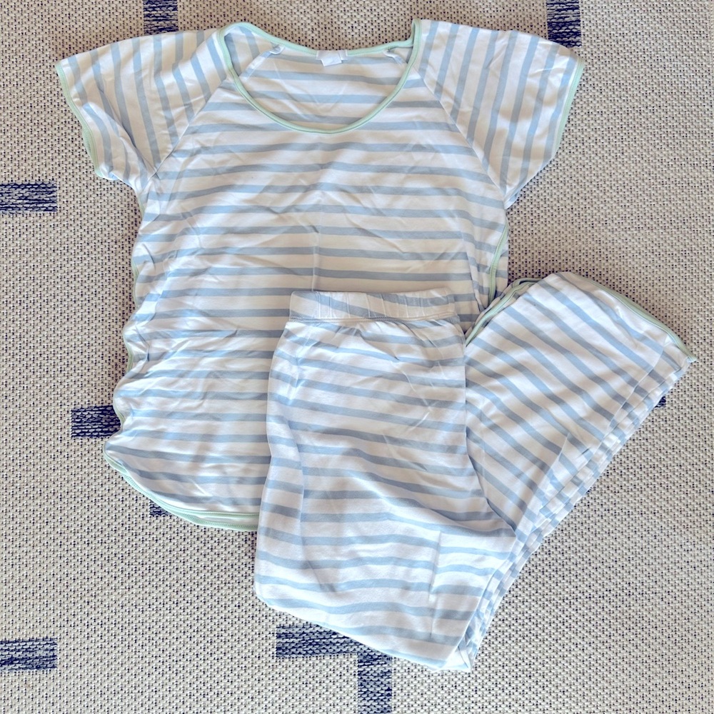 Lake Pajamas, size M, euc. Short/Long